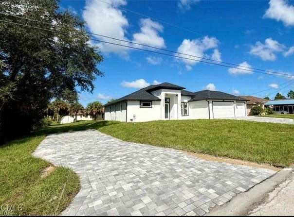Lehigh Acres, FL 33972