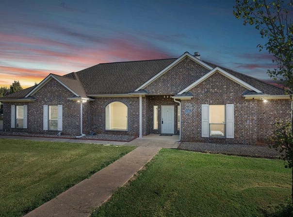 1284 CR 306 D, Henderson, TX 75654-5076