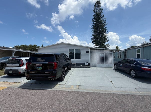 8917 Delta Ln, Tampa, FL 33635