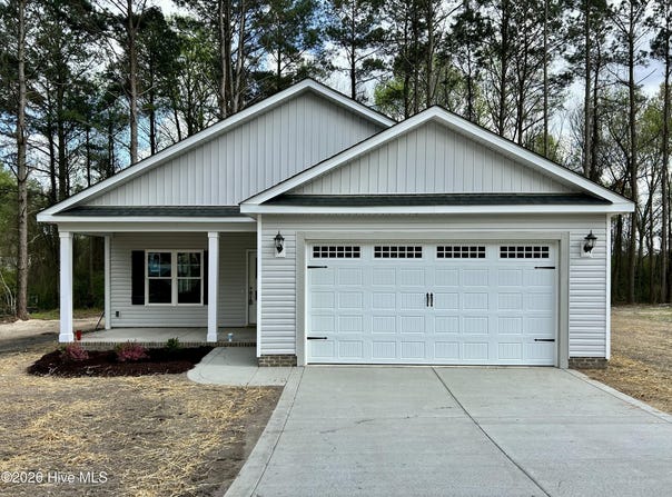 1775 Walnut Run Drive, Deep Run, NC 28525