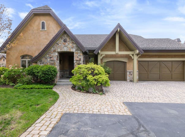 3168 E BAVARIAN Ct, Sandy, UT 84093