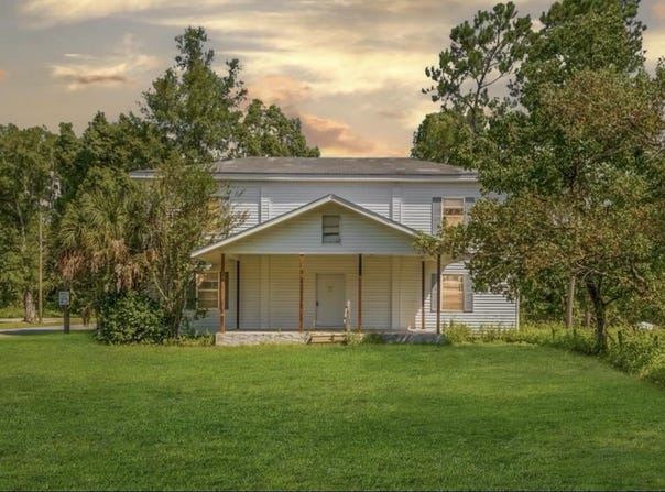 75 Yellow Jacket Avenue, Sopchoppy, FL 32358