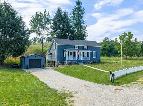 4528 Gintz Road NE, Dover, OH 44622