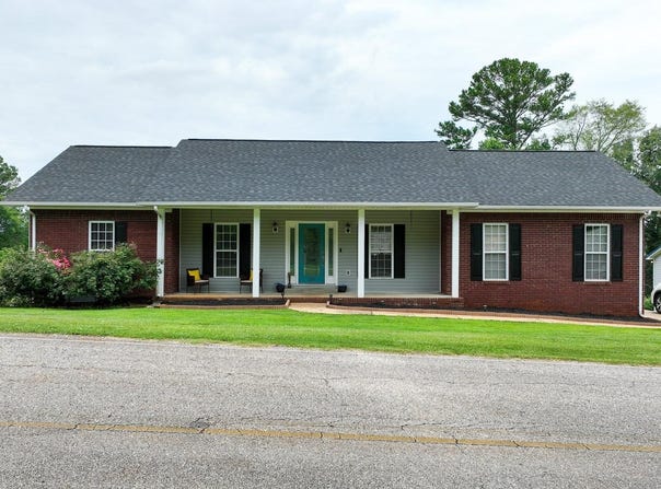 1520 CLAIRMONT DRIVE, WEAVER, AL 36277