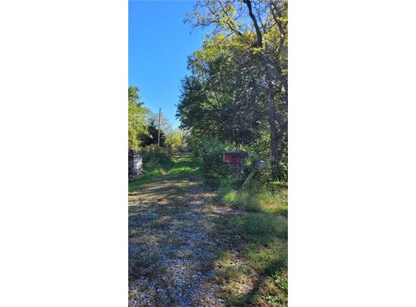 3799 E Lowell Street, Amity, MO 64422