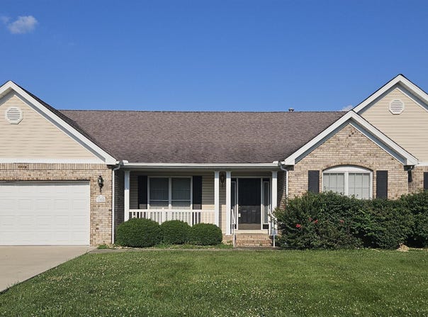 1905 N DAWN Drive, Marion, IL 62959-3764