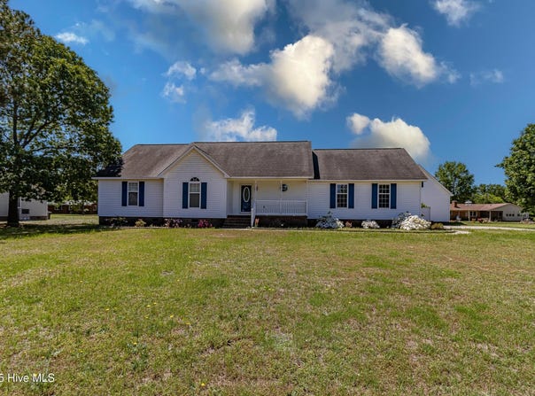 302 Spence Street, La Grange, NC 28551