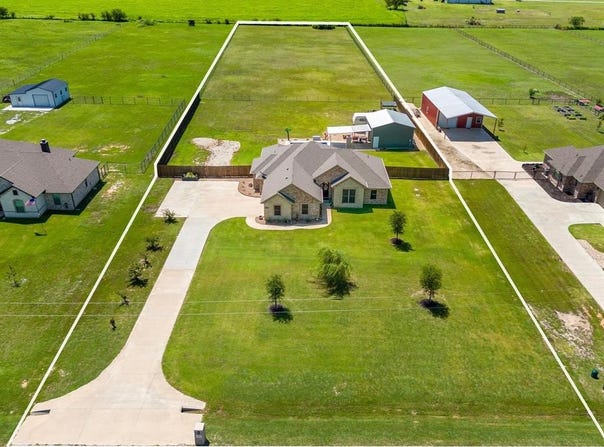 2210 County Road 1104, Cleburne, TX 76031