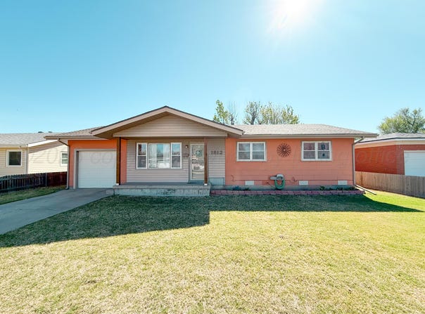 1812 N Nelson St, Pampa, TX 79065