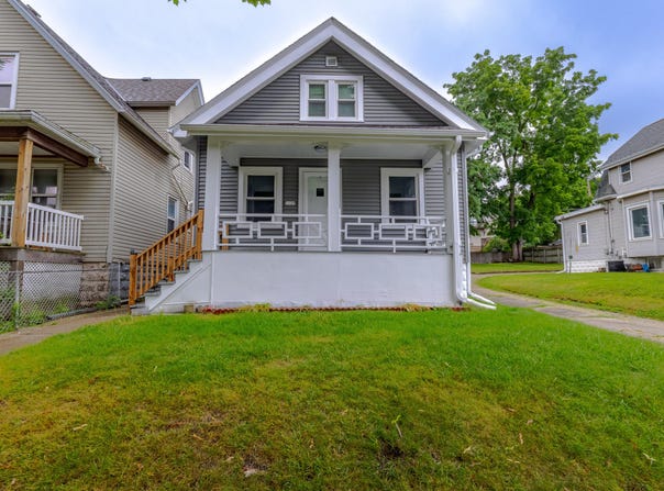 1129 S 63rd St, West Allis, WI 53214