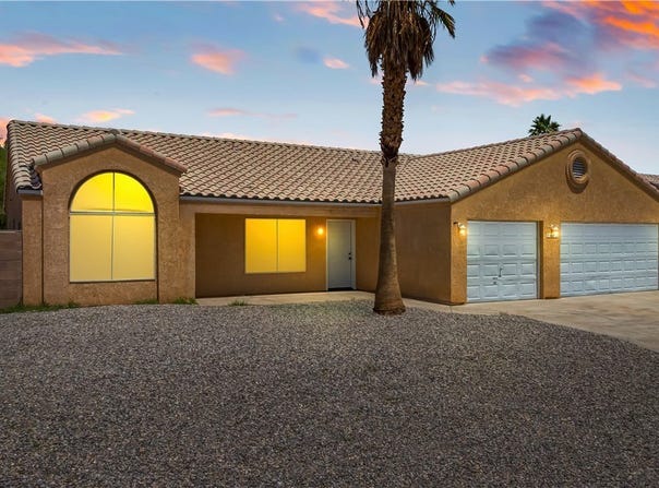 1807 E Calle Agrada Drive, Fort Mohave, AZ 86426