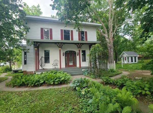 105 E 1st Street, Ovid, MI 48866