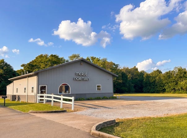 521 1/2 W North Avenue, Flora, IL 62839