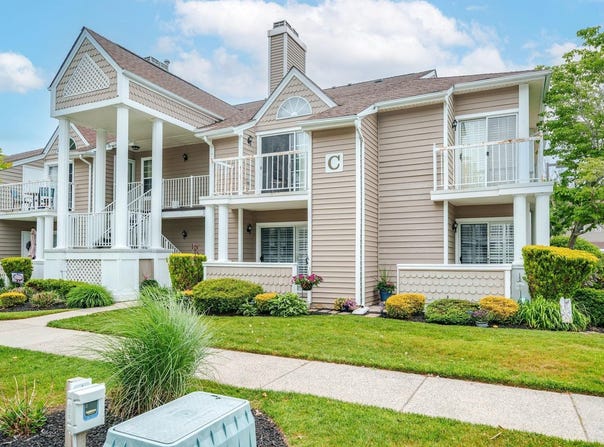 550 Central Ave, Linwood, NJ 08221