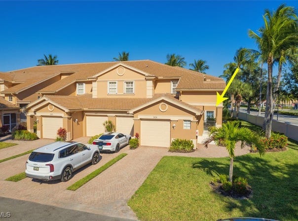 13991 Lake Mahogany Boulevard, Fort Myers, FL 33907