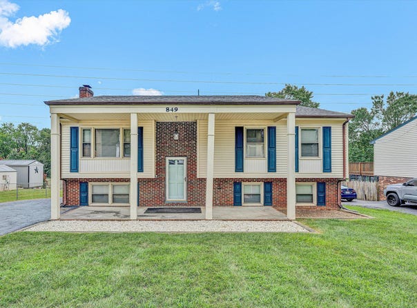 849 Finney DR, Vinton, VA 24179