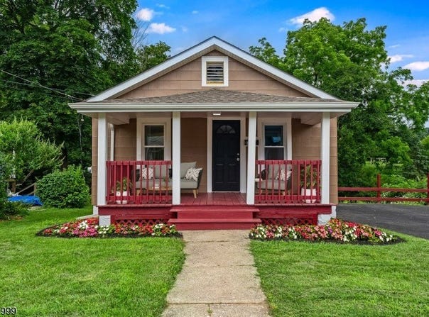 20 Mason Ave, Newton Town, NJ 07860-2408