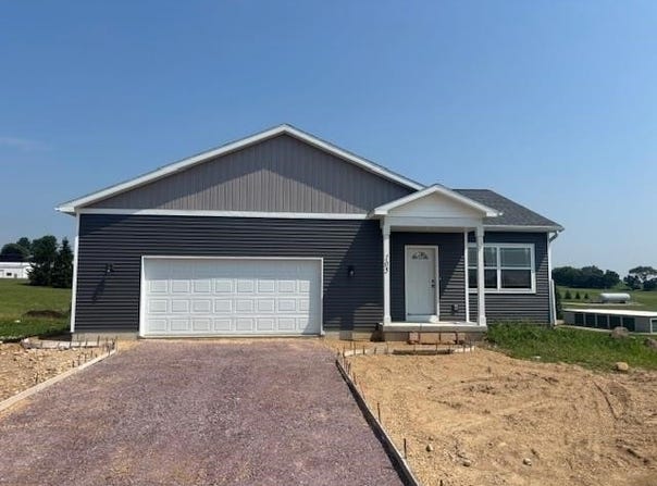 105 Langdon Court, Cambria, WI 53923