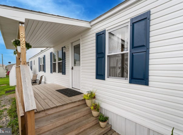 828 ASPEN AVENUE, SPRING CITY, PA 19475