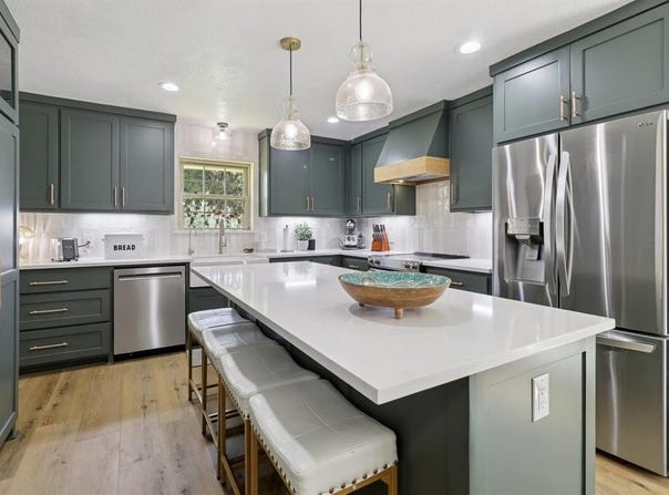 105 Woodland Drive, Highland Village, TX 75077