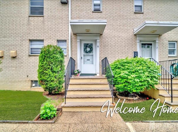 402 N Cranbury Road, East Brunswick, NJ 08816