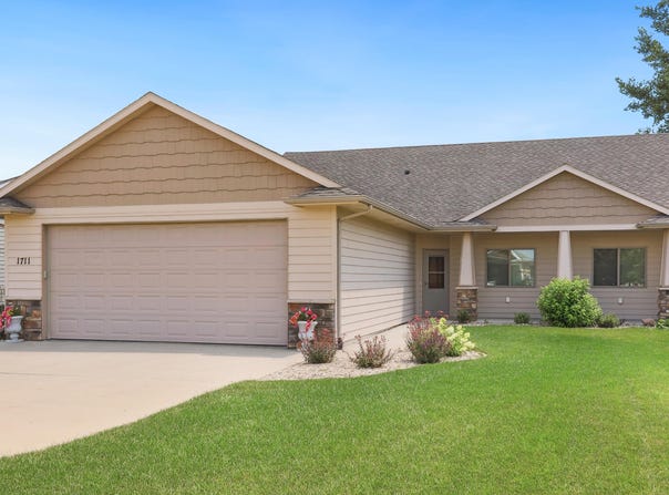 1711 Stewart Drive, Aberdeen, SD 57401