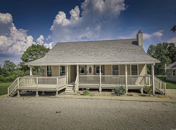 13800 Giles Road, Holland, IN 47541