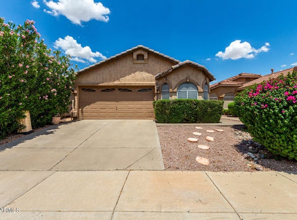 3242 E KRISTAL Way, Phoenix, AZ 85050