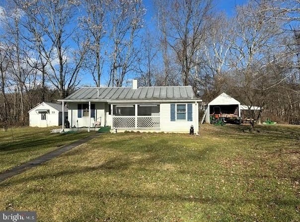 200 MIDDLE Lane, GORE, VA 22637