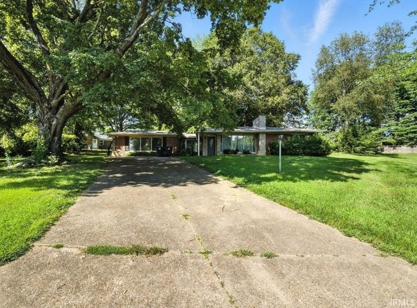 1452 Bonnie View Drive, Evansville, IN 47715-6065