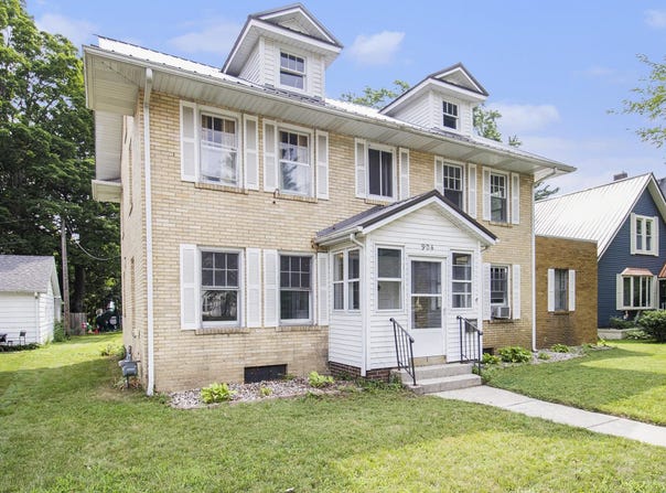 904 S 7Th Street, Goshen, IN 46526-4052
