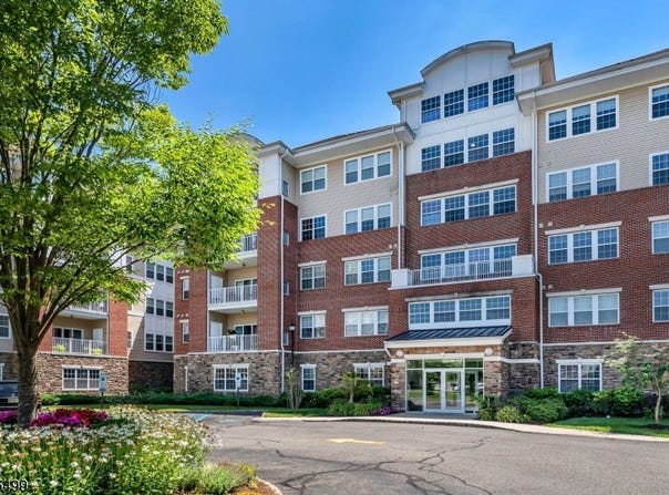 10323 Warrens Way, Wanaque Boro, NJ 07465-1642