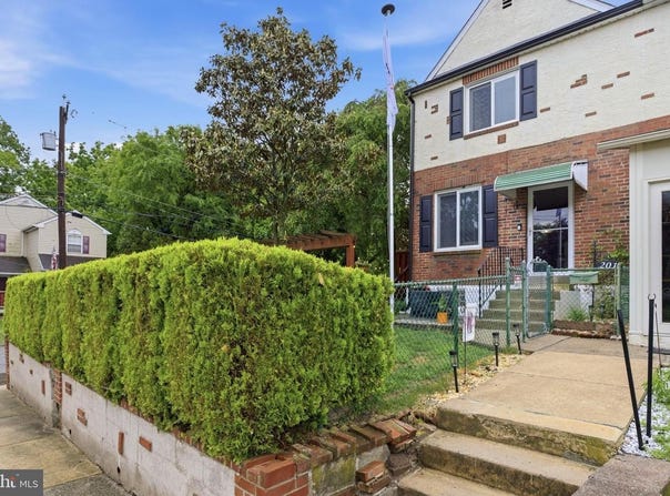 201 WILLOWBROOK AVE, FOLSOM, PA 19033