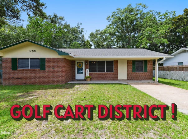 205 Walnut Drive, Ocean Springs, MS 39564