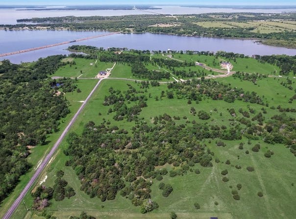 100 Vintage Shores Drive, East Tawakoni, TX 75472