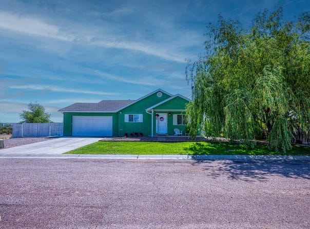 1075 S Sunset Drive, Snowflake, AZ 85937