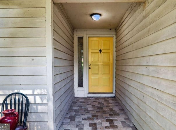 1060 Park Forest, Lilburn, GA 30047