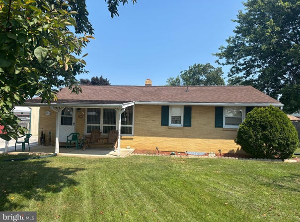 103 E MAIN STREET, CARLISLE, PA 17015
