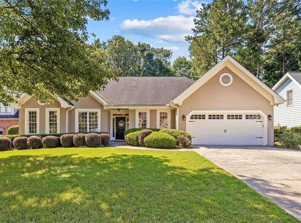 3072 OAKTREE Lane, Duluth, GA 30096