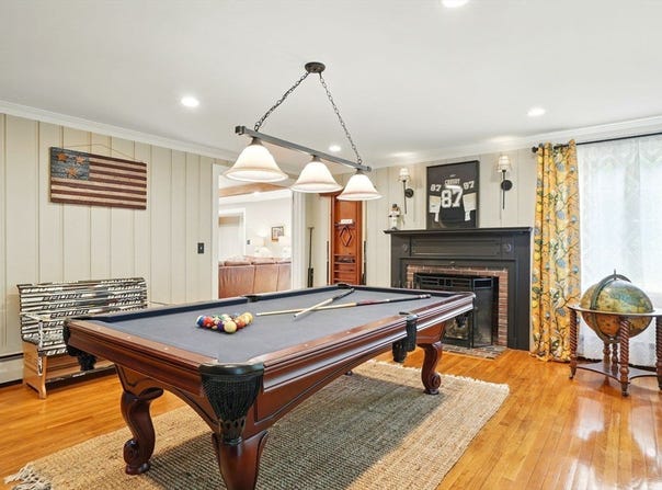 12 Wicked Hl, Duxbury, MA 02332
