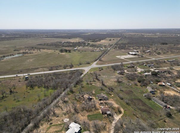 17423 Fx Ball, Elmendorf, TX 78112
