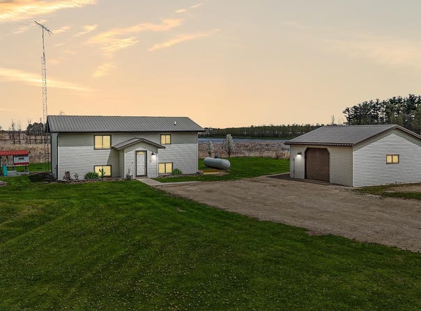 W722 COUNTY RD X, BERLIN, WI 54923