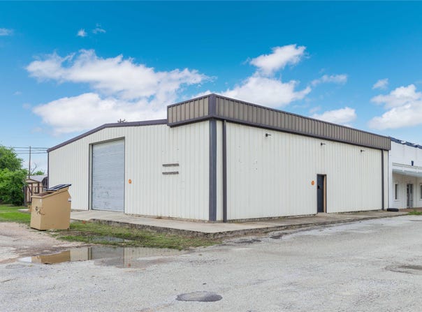 119 E Kyle Street, Bangs, TX 76823