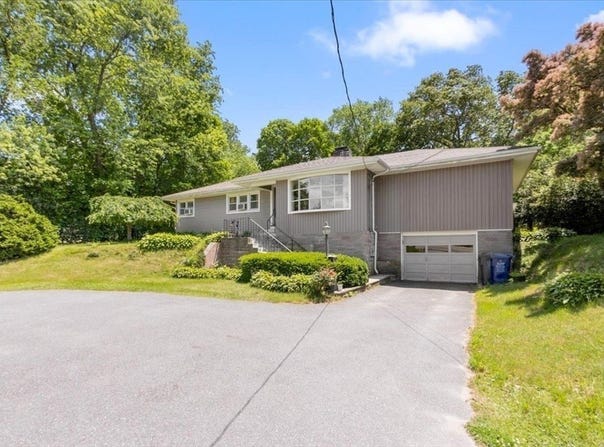 451 Pleasant St, Dracut, MA 01826