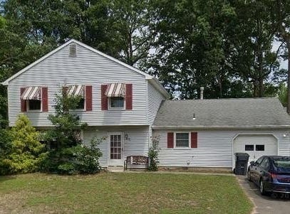 26 Standish Drive, Howell, NJ 07731
