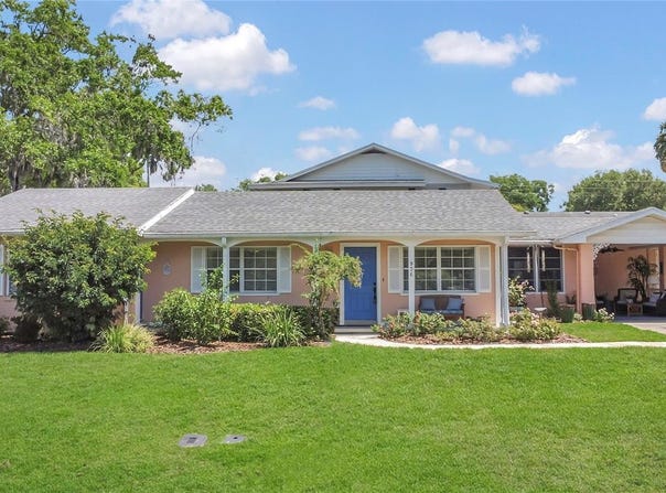936 N BAKER STREET, MOUNT DORA, FL 32757