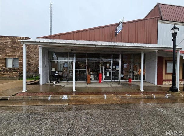 123 S Main Street, Licking, MO 65542