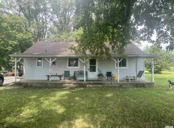 300 S PARK Street, Prairie City, IL 61470