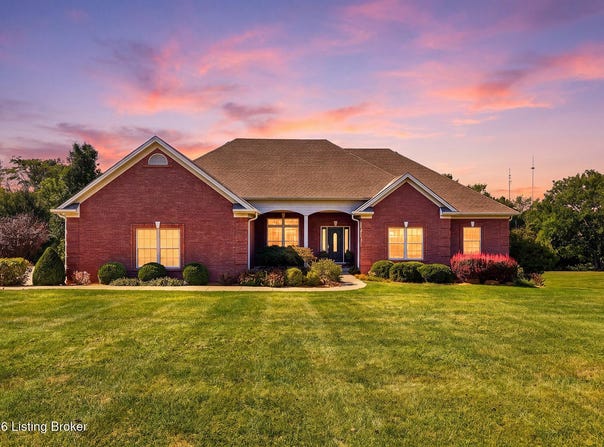 1002 Bunker Hill Dr, Lawrenceburg, KY 40342