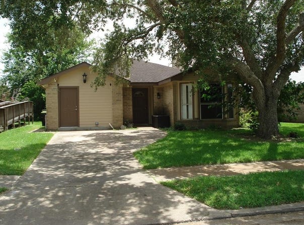 4503 RATTAN AVE, Bay City, TX 77414